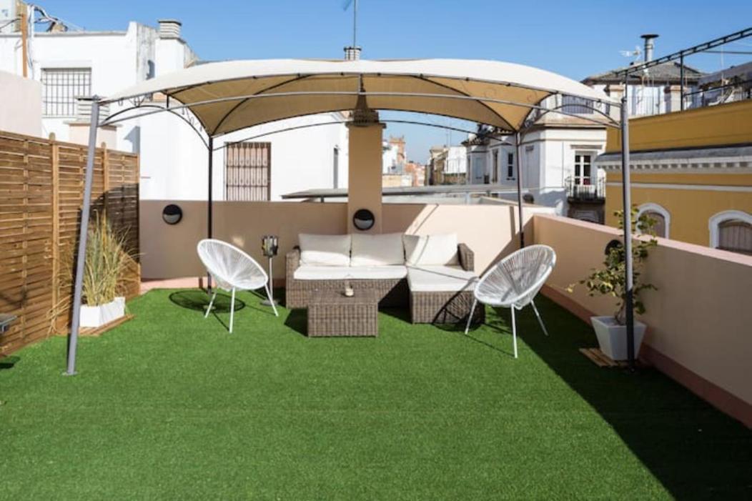 Ferienwohnung Esse Atico. Precioso Atico Con Terraza En Pleno Centro Sevilla Exterior foto
